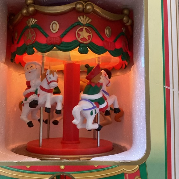 Electronic animated musical carousel with lights and music - Picture 5 of 5